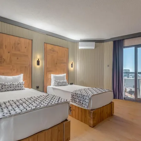 Jura Ada Hotel *